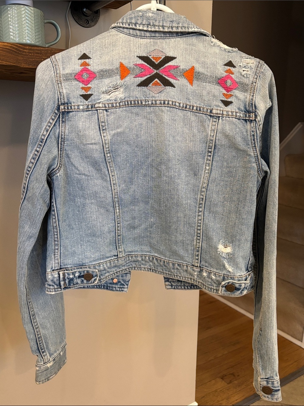 American Eagle Distressed Embroidered Denim Jacket Sm Petite Boho Southwestern